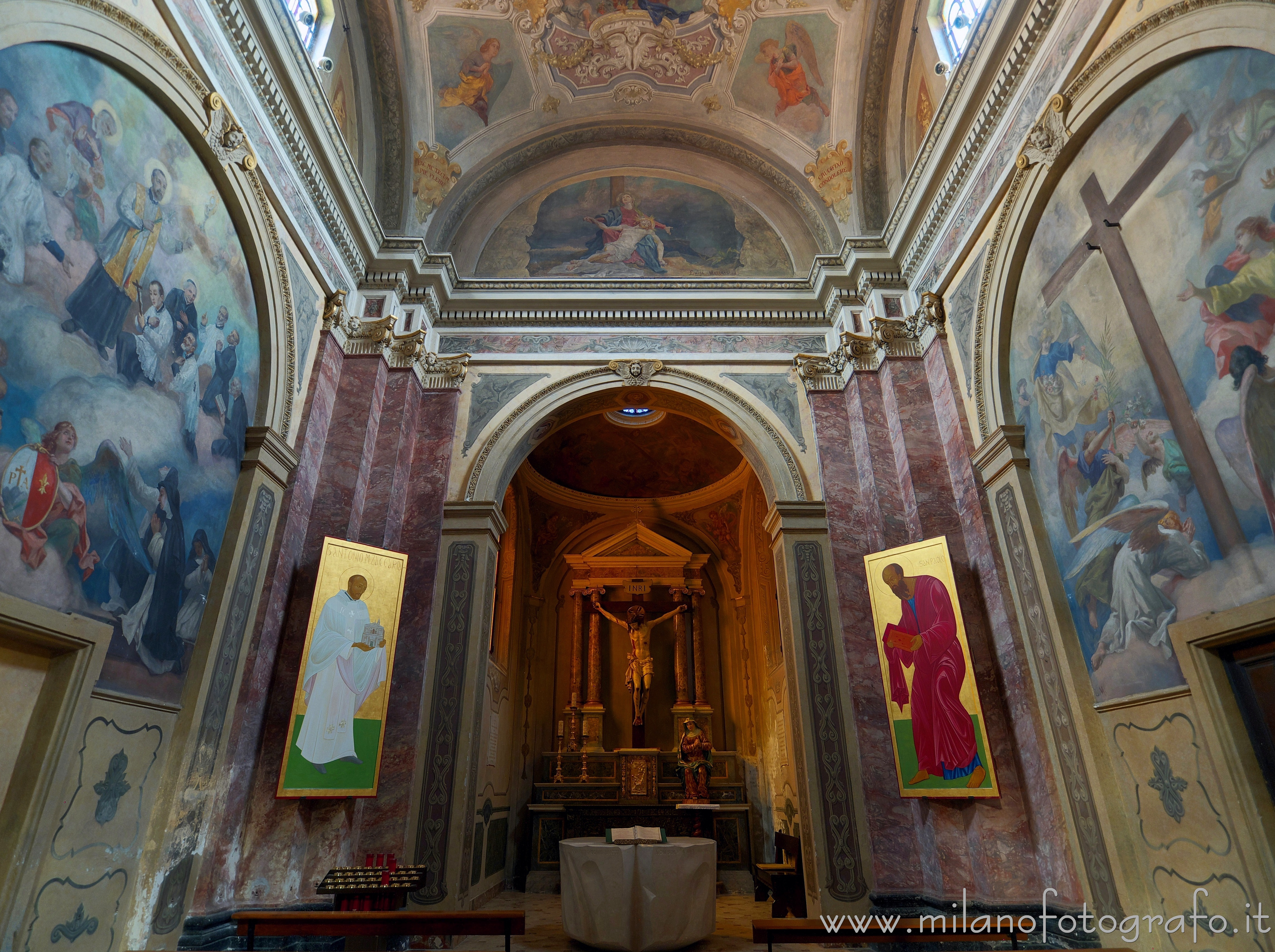 Monza (Monza e Brianza, Italy) - Chapel of the Crucifix in the Church of Santa Maria di Carrobiolo - Full resolution picture
